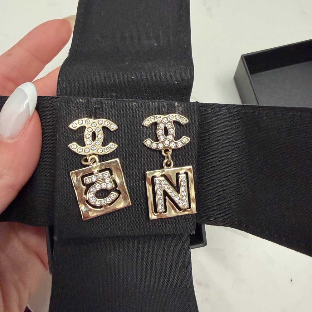 Chanel CC drop earrings